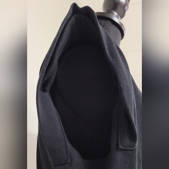 🔥NWT🔥SZ MEDIUM Sleeveless Power Shoulder Graphic Shift Dress Future Collective - Picture 3 of 5